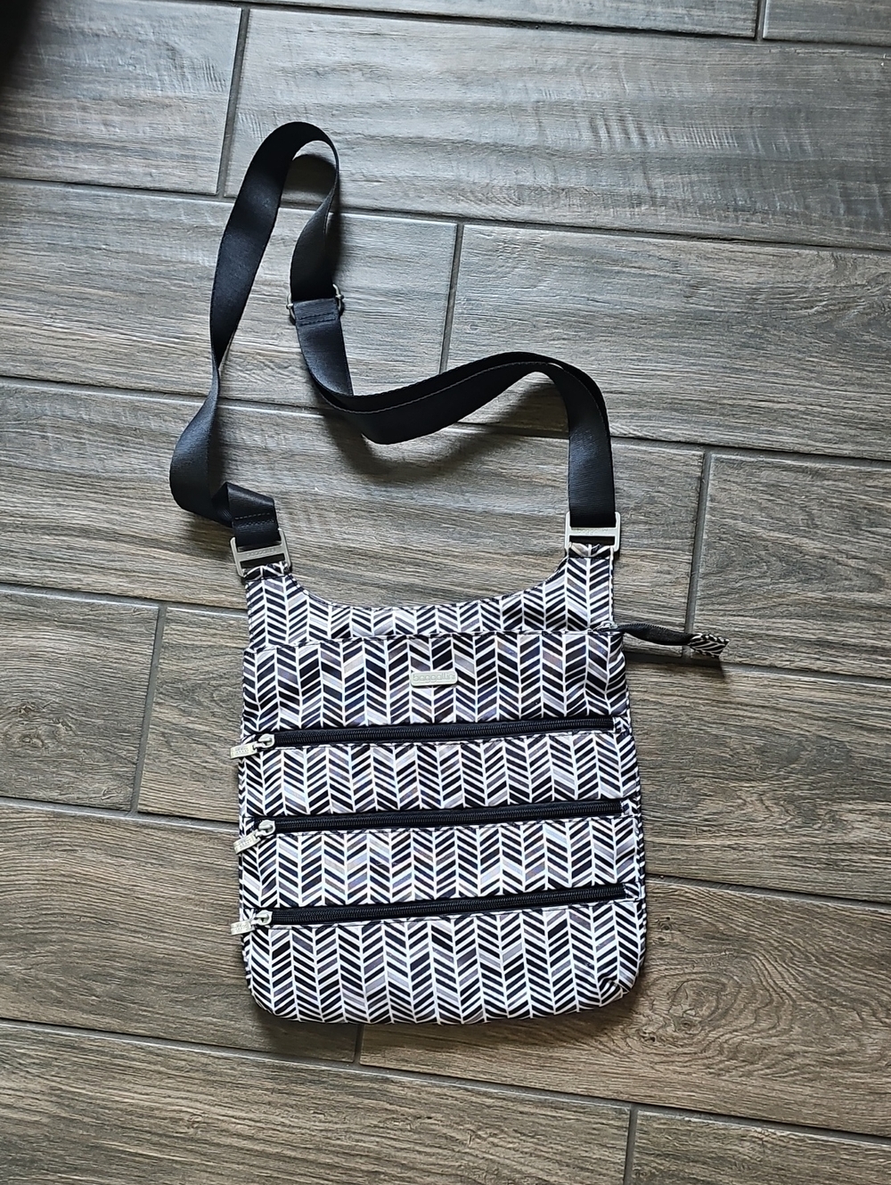 Baggallini Black & White Chevron Crossbody Bag